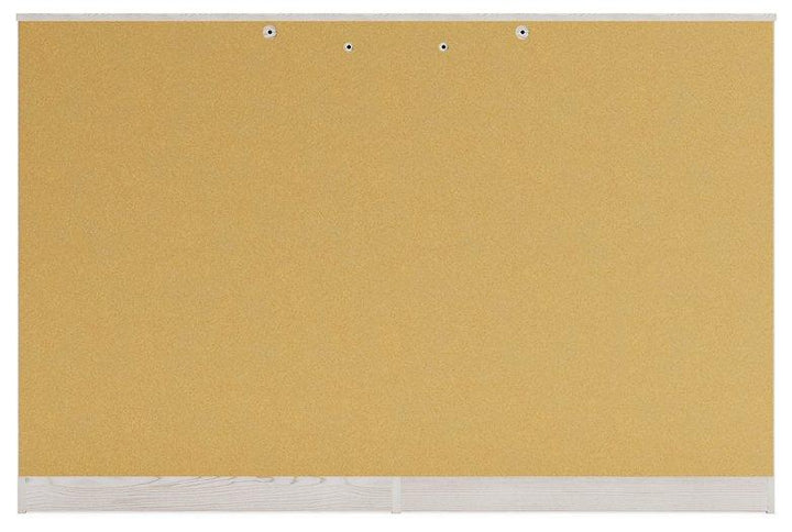 Altyra Dresser and Mirror