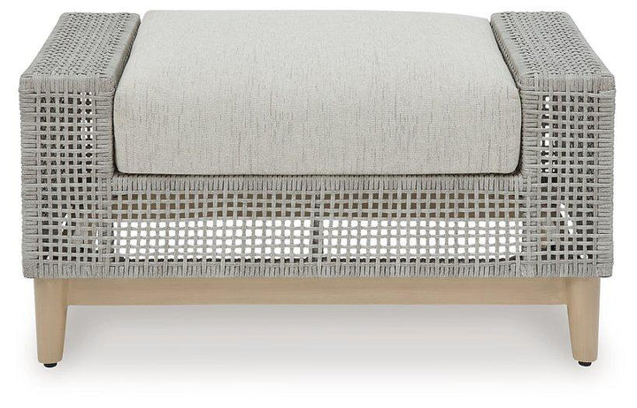 Seton Creek Outdoor Seating Set