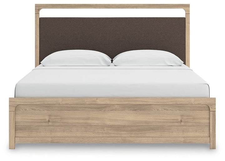Kinlanni Upholstered Bed