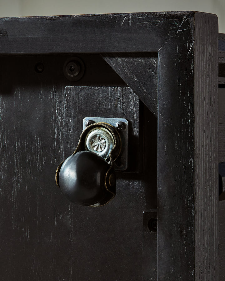 Rylandyn Lift-Top Coffee Table